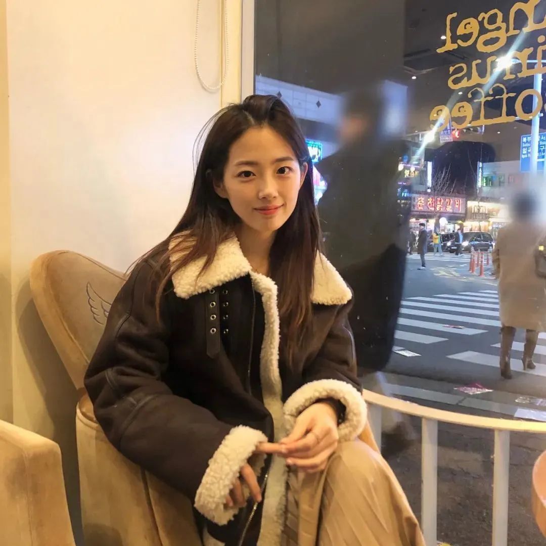 韩国网红李恩才，神似国民初恋智秀的气质女神