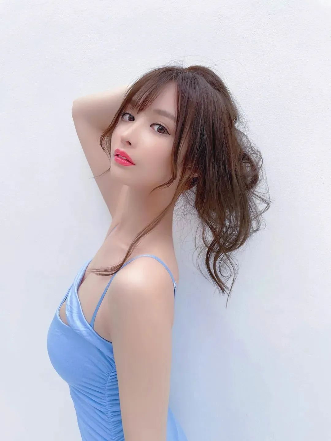 日本网红iyorinu，性感迷人的甜美系女神