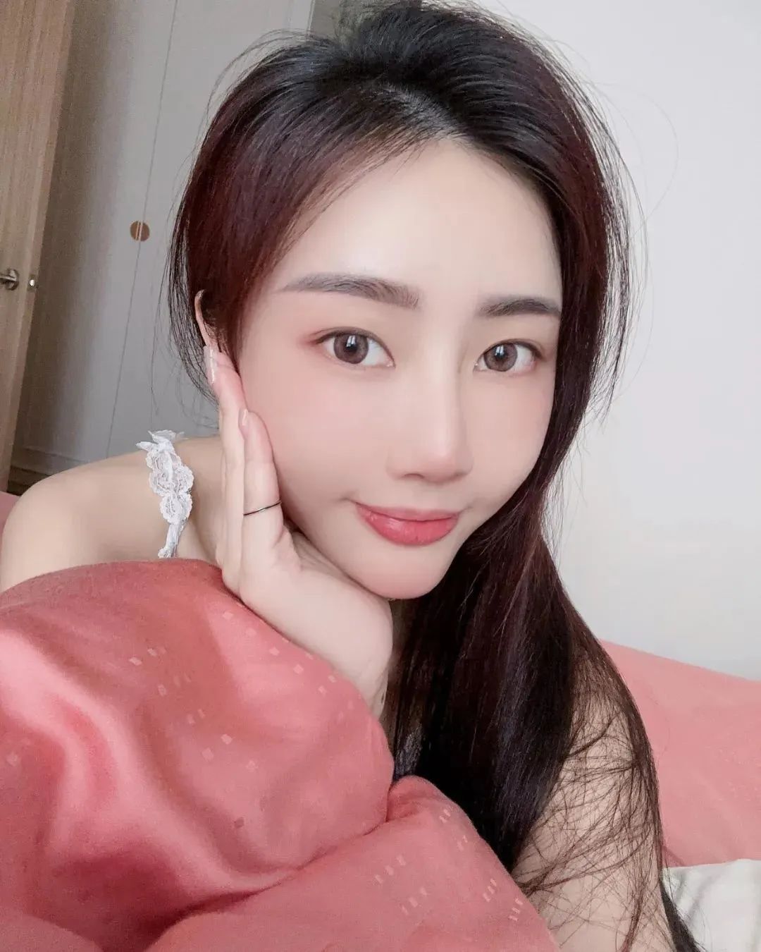 马来西亚网红reiiko_sy，拥有精致氛围感的御姐范女神