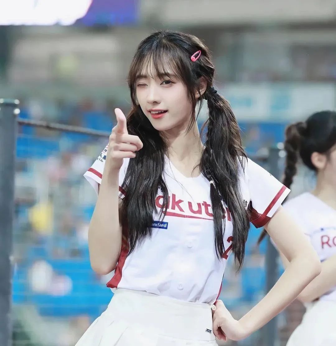 台湾网红胡佳琳，甜美指数超标的颜值女神