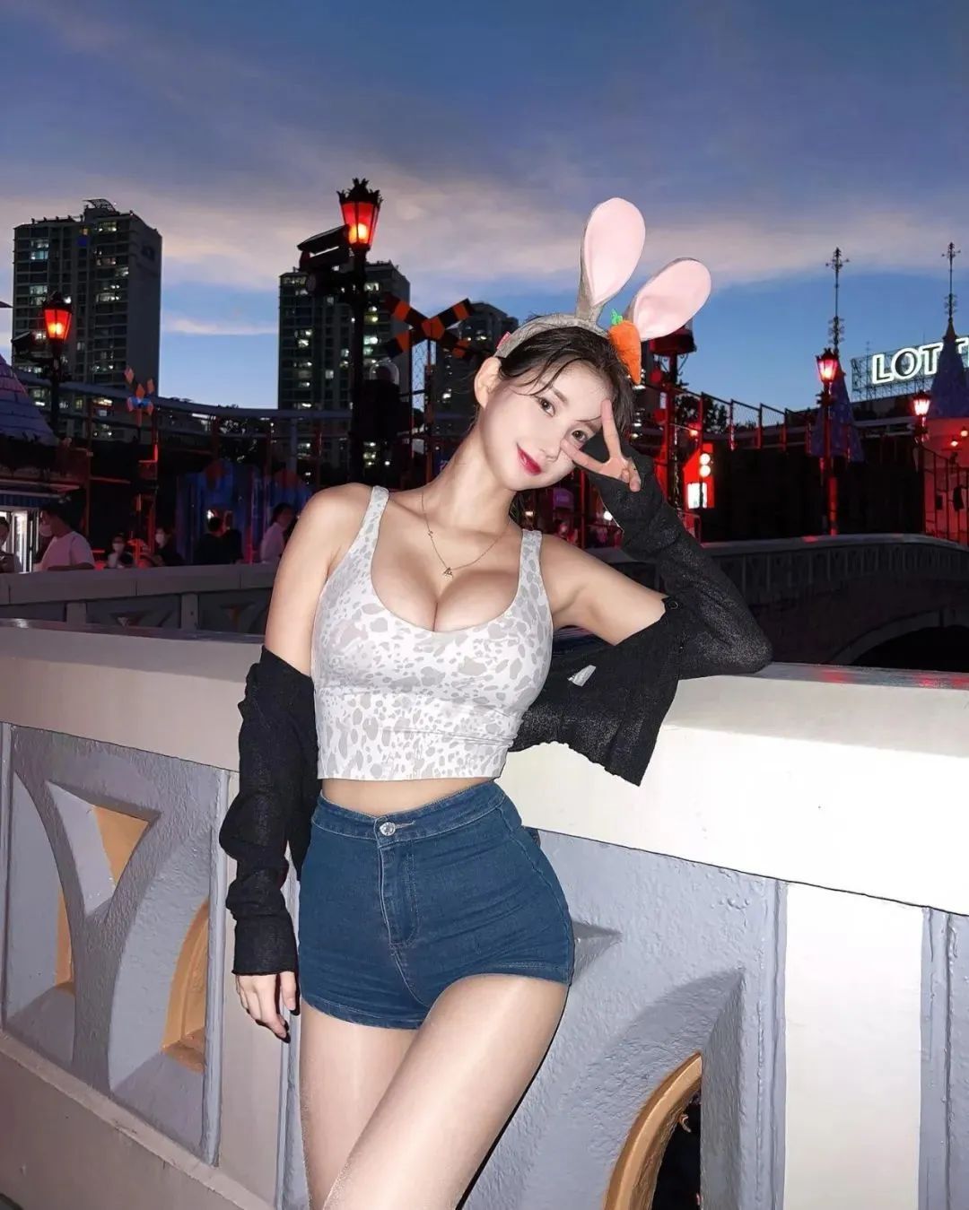 神似韩国女明星林允儿的网红美女Miu,被网友称其为顶级天花板的韩国DJ女神