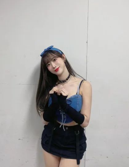 韩国网红金汉娜，长相甜美迷人的啦啦队女神