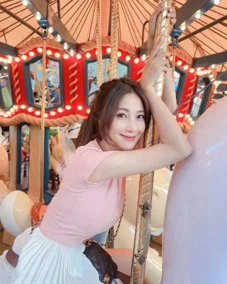 台湾网红 | 甜美又性感的顶级美女模特