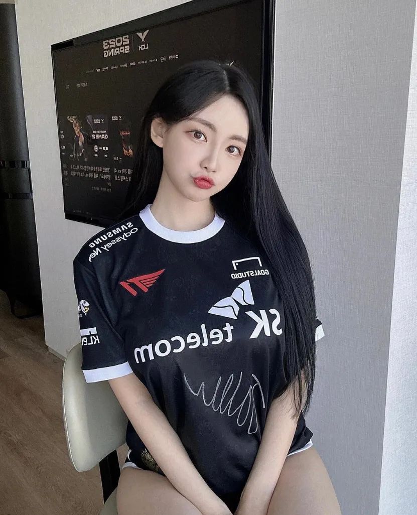 韩国网红 | 郭敏善，甜美又性感的韩国第一电竞女神