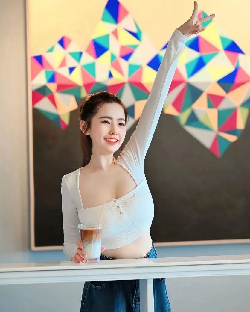 台湾网红 | 夏筠婷，甜美又迷人的“白富美”女神