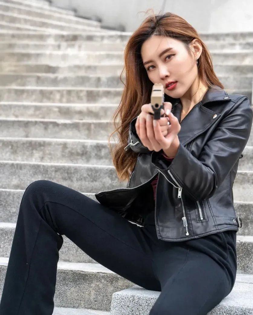 台湾极品网红！甜美又性感的时尚辣妈