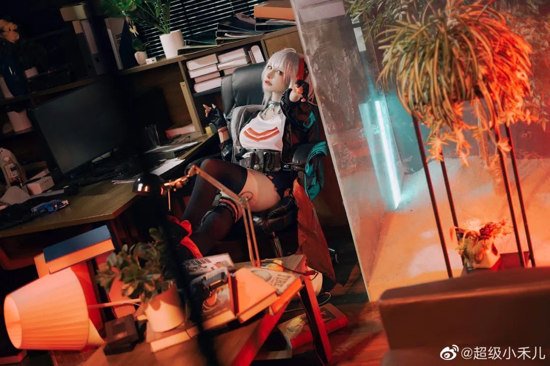cosplay：【明日方舟】W