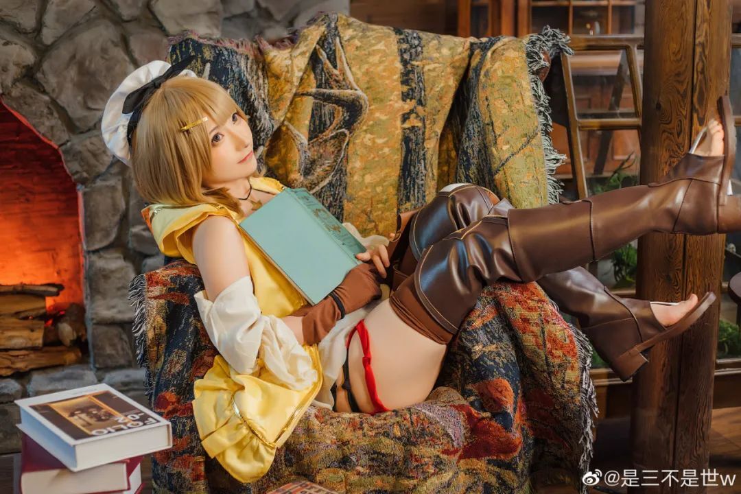 cosplay：莱莎的炼金工房  莱莎