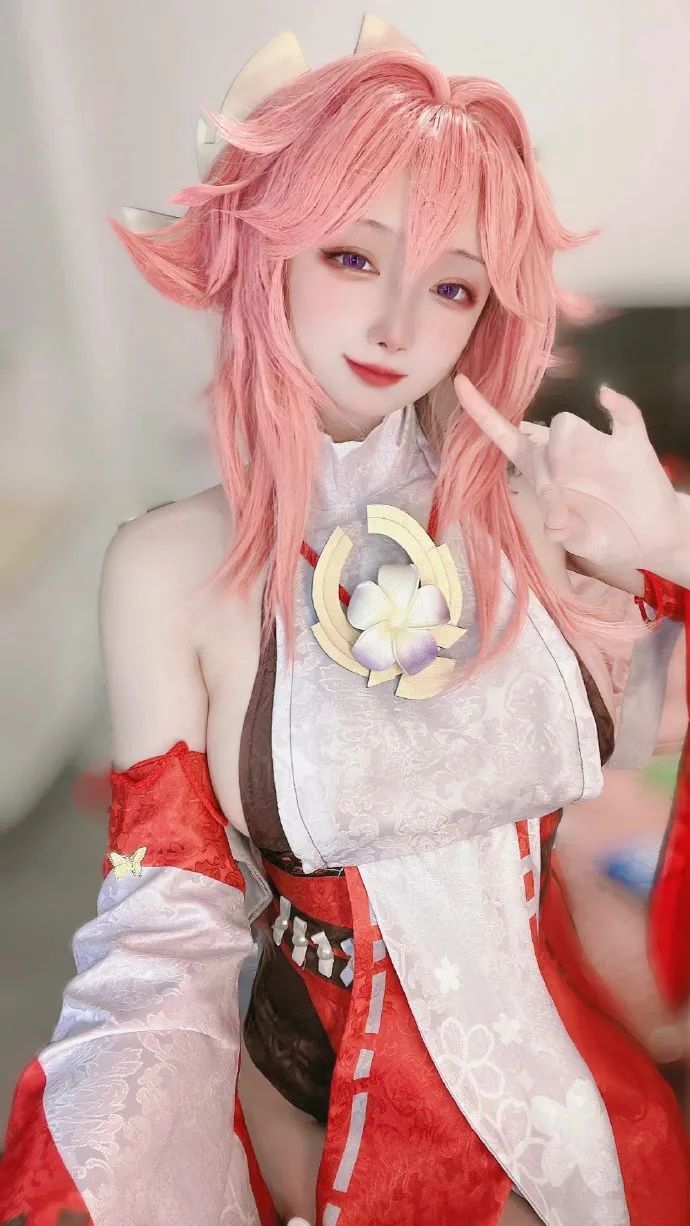 原神cos：白丝+护士，制服刻晴果然耐看！申鹤紧身衣，女仆胡桃甘雨太可爱了！