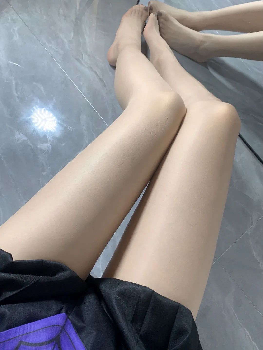 原神cos：裸足+短裙，小厨娘宵宫谁不爱？泳装妮露，莱依拉大长腿太好看了！