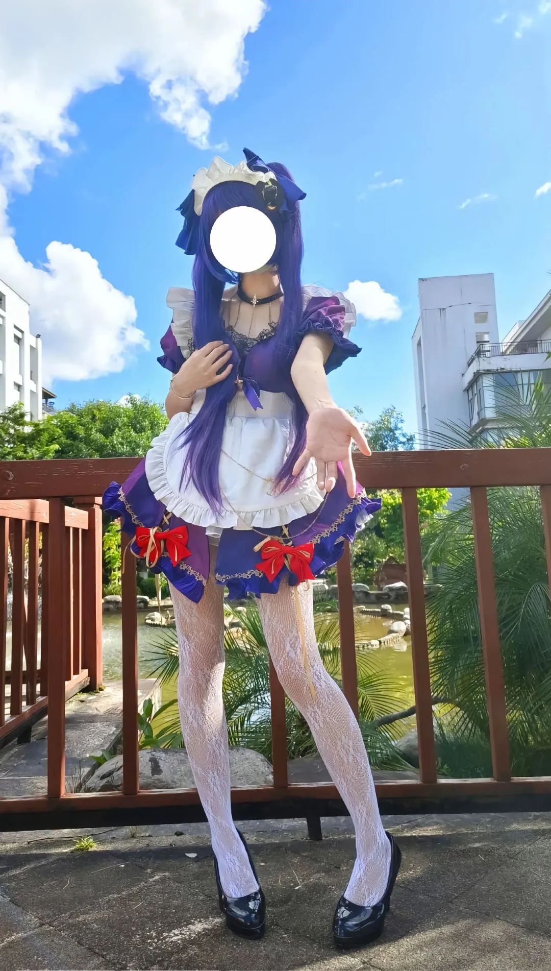原神cos：白丝+双马尾，女仆装莫娜太可爱了！JK绫华，水手服芭芭拉让人狂喜！