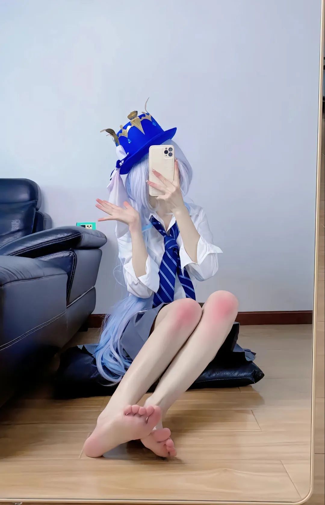 原神cos：裸足妮露让人狂喜！居家服雷神太顶了！八重神子手拿AK47！