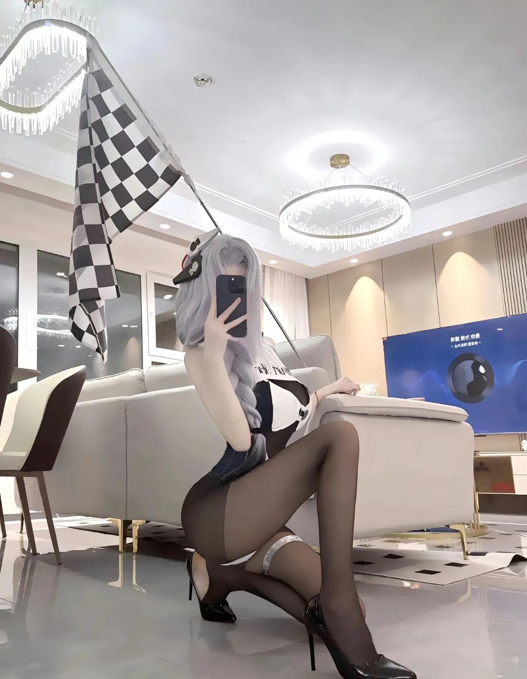 原神cos：黑丝+高跟，赛车服申鹤太顶了！白丝泳装刻晴，兔女郎甘雨绫华让玩家狂喜！