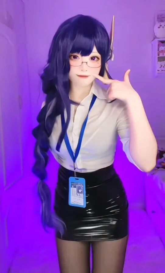 原神cos：白丝+修女装，甘雨太顶了！制服秘书雷神，JK胡桃绫华美爆了！