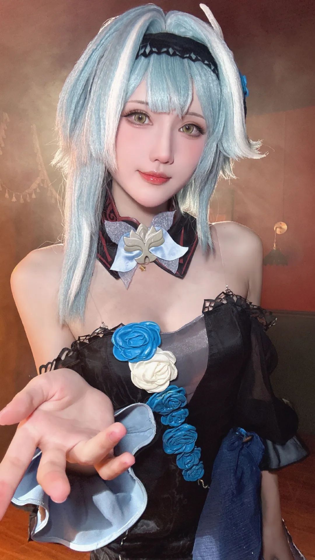 原神cos：jk制服雷神太可爱了！抹胸装申鹤真好看！黑丝女仆莫娜，婚纱神子谁不爱呢？