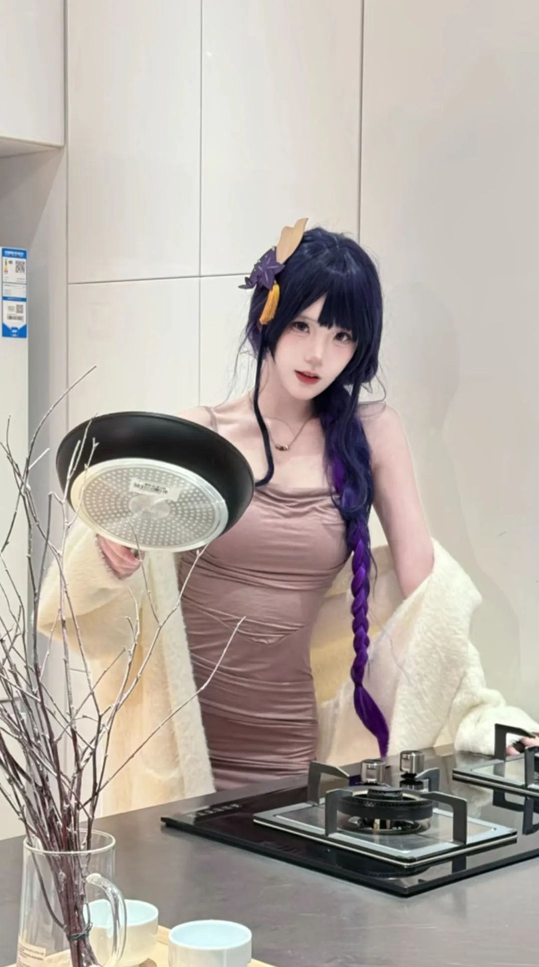 原神cos：黑丝刻晴太可爱了！后妈裙申鹤真好看！大草神超美！雷电将军居然下厨房了！