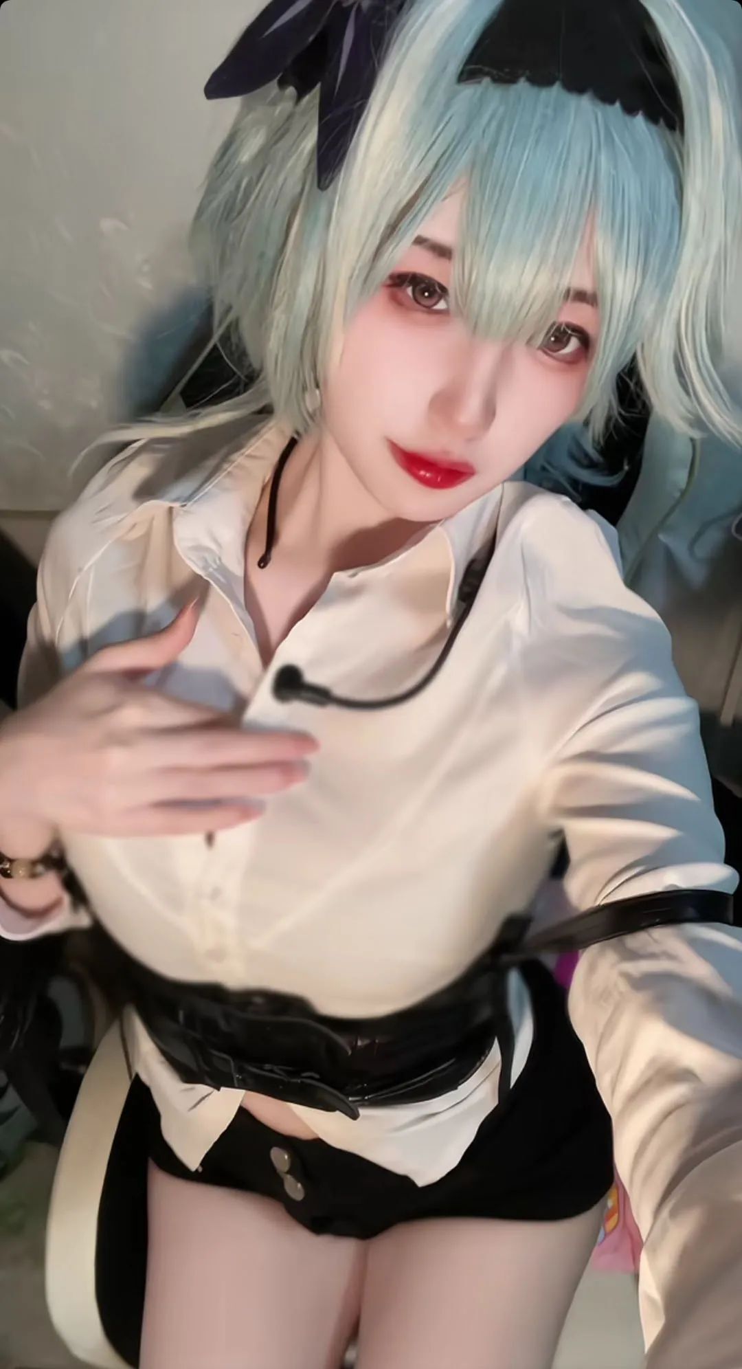 原神cos：短裤+制服，特工优菈太顶了！白丝婚纱申鹤，女仆甘雨，女仆雷神让人狂喜！