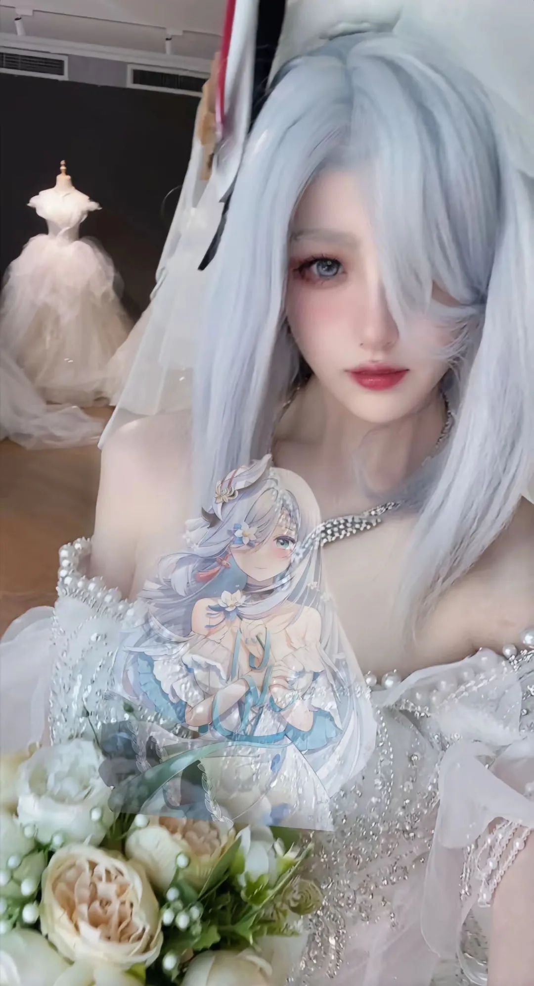 原神cos：短裤+制服，特工优菈太顶了！白丝婚纱申鹤，女仆甘雨，女仆雷神让人狂喜！