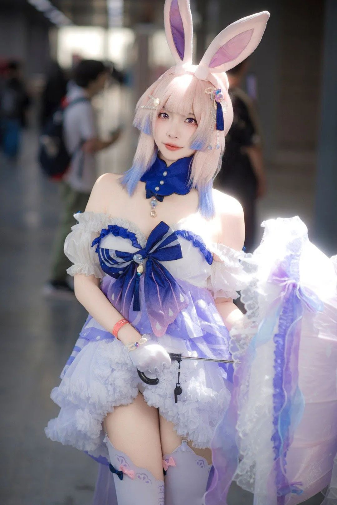 原神cos：白丝+兔女郎，心海太萌了！泳装妮露，雷神女仆，旗袍甘雨，红色旗袍申鹤太顶了！