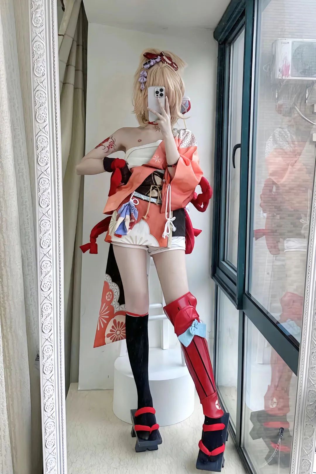 原神顶级cos：白丝小恶魔刻晴可爱爆了！女仆绫华乖巧可爱！裸足归终让人狂喜！