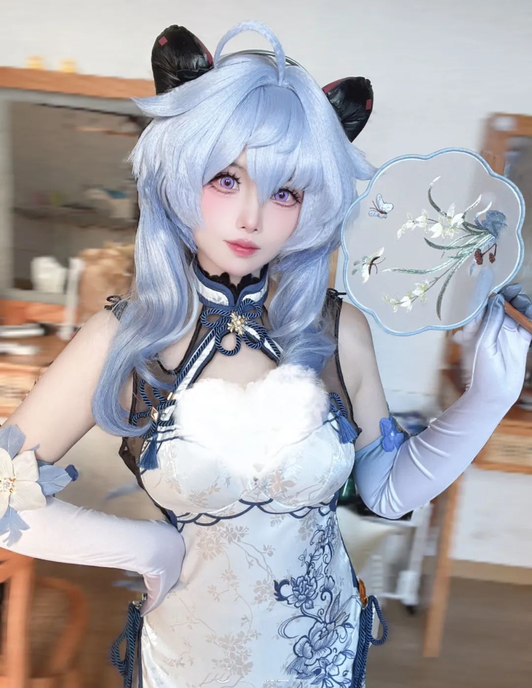 原神cos：白丝+制服，刻晴超可爱！旗袍甘雨秀出好身材！黑色纱裙神子太漂亮了！女仆申鹤真的好温柔！