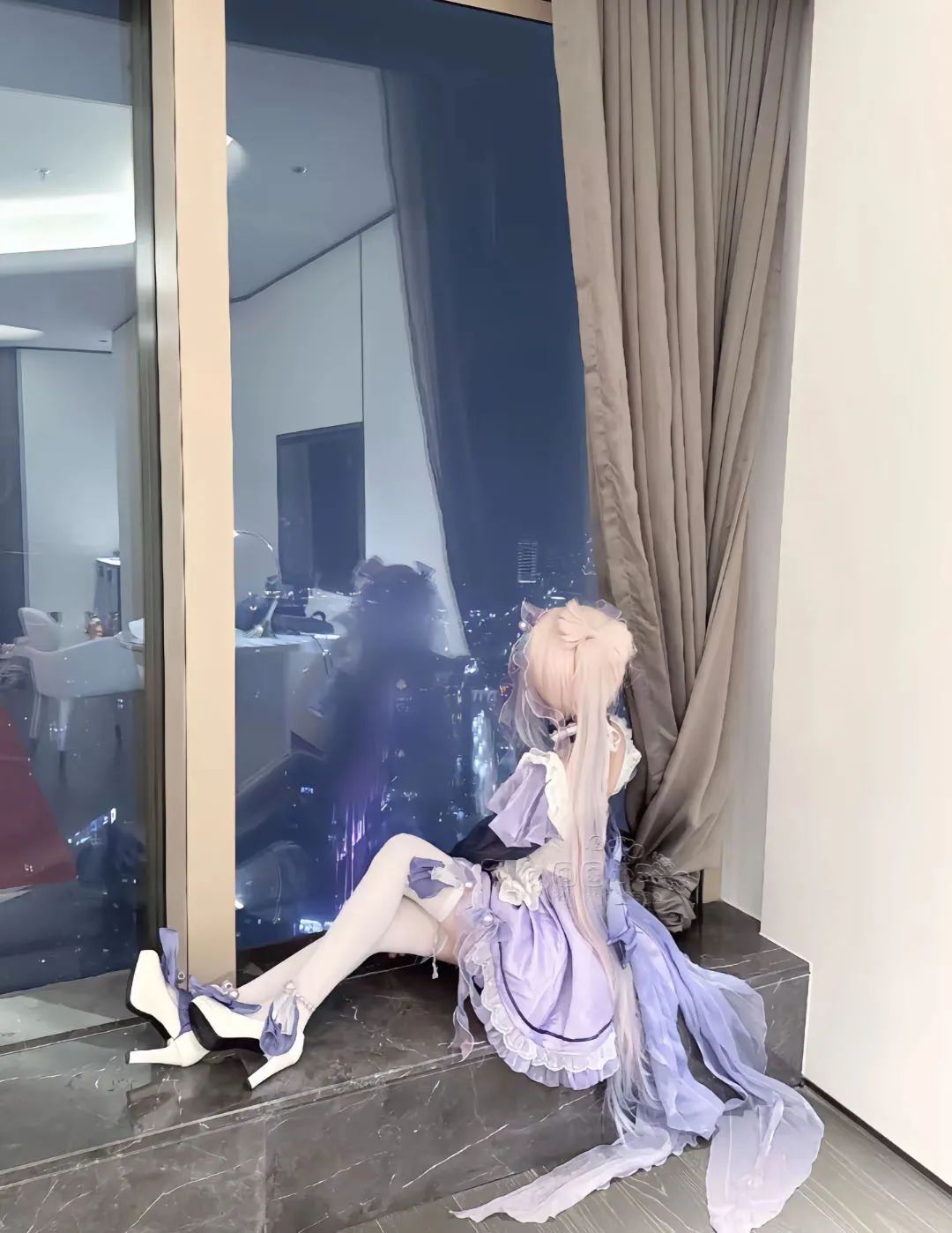 原神cos：黑丝+制服，雷神太御了！兔女郎甘雨，公主裙刻晴太俏皮了！JK绫华，黑丝纱裙申鹤美翻！