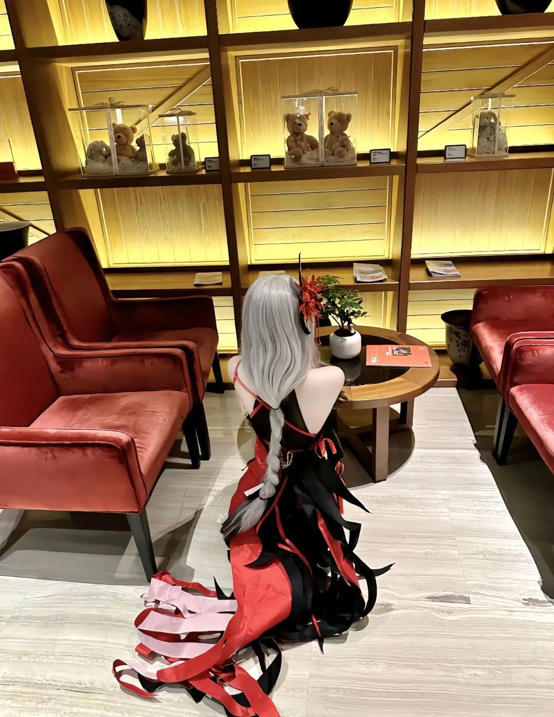 原神cos：黑丝纱裙刻晴太俏皮了！洛丽塔心海，黑丝双马尾莫娜超可爱！水中泳装申鹤美翻了！