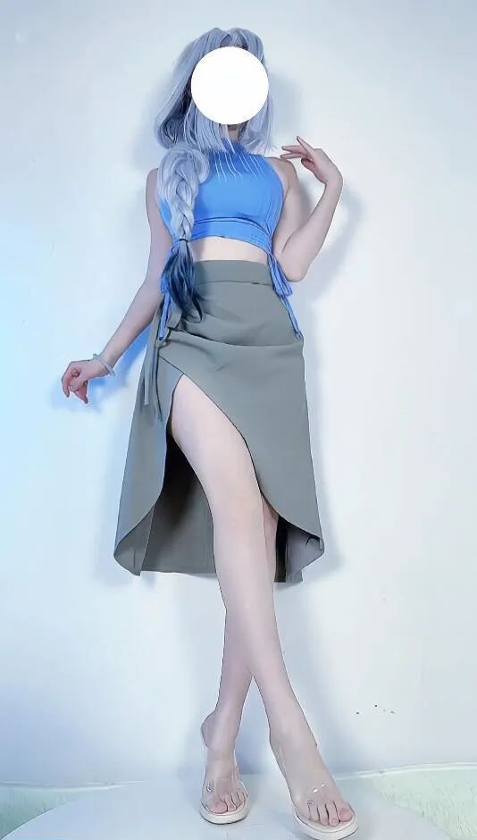 原神cos：裸足+纱裙，申鹤太成熟了！黑色和服绫华太帅气了！校服宵宫超可爱！黑丝女仆莫娜谁不爱？