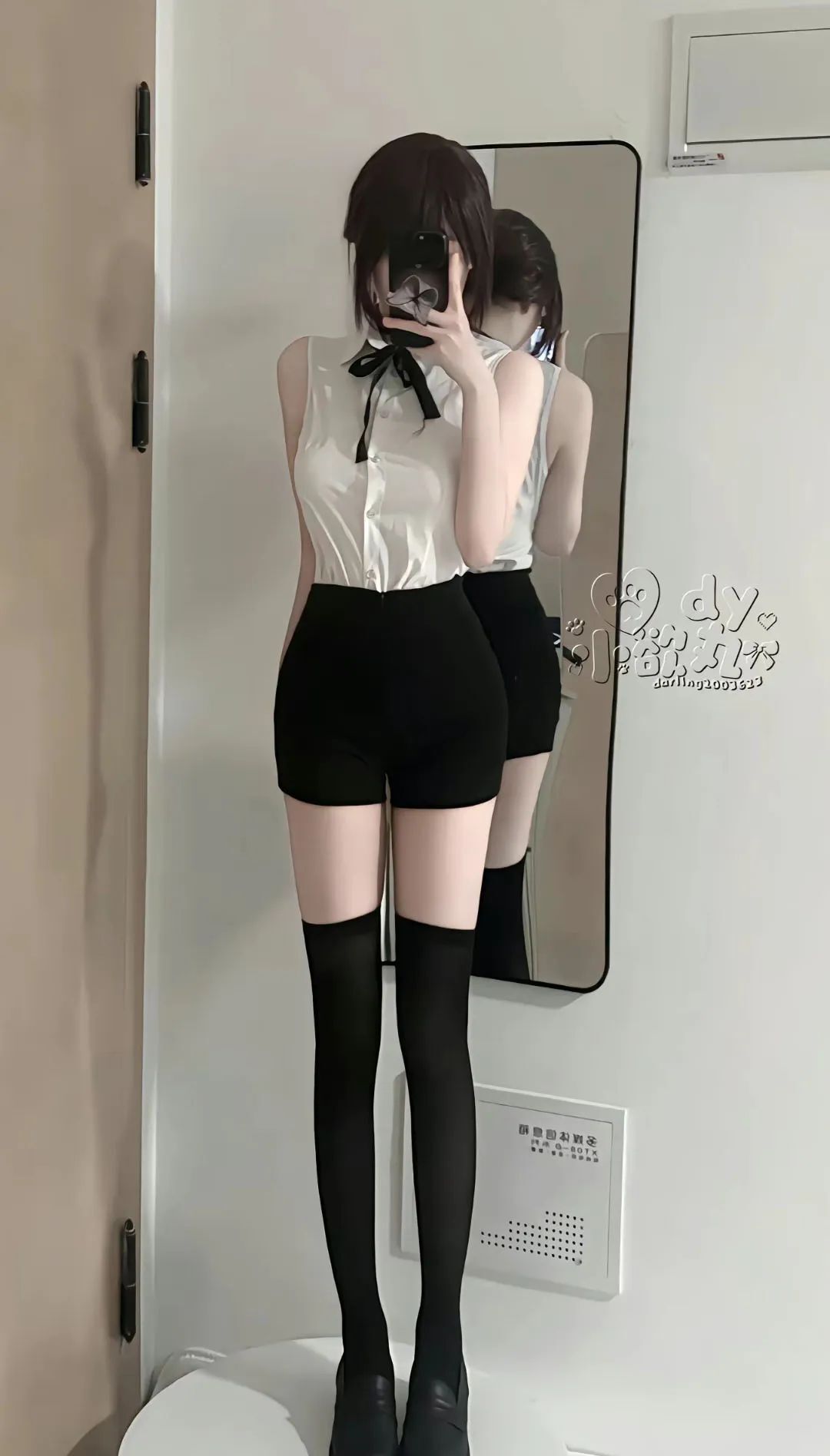 原神cos：黑丝+皮鞭，雷神化身搜查官！兔女郎甘雨太魅惑了！水手服绫华，单边白丝神子让人狂喜！