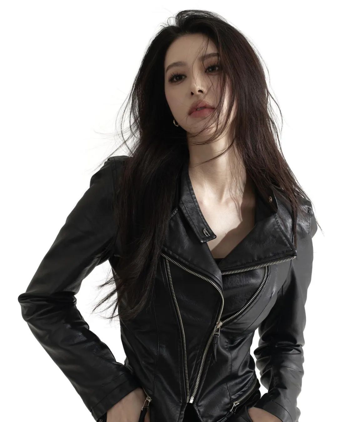 INS美女|韩国模特mayay，精致大气御姐风照片集