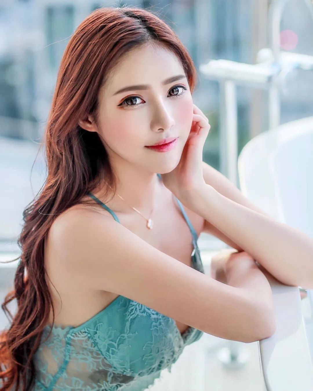 INS美女|台湾内衣模特黄书庭，有颜有料性感照片集