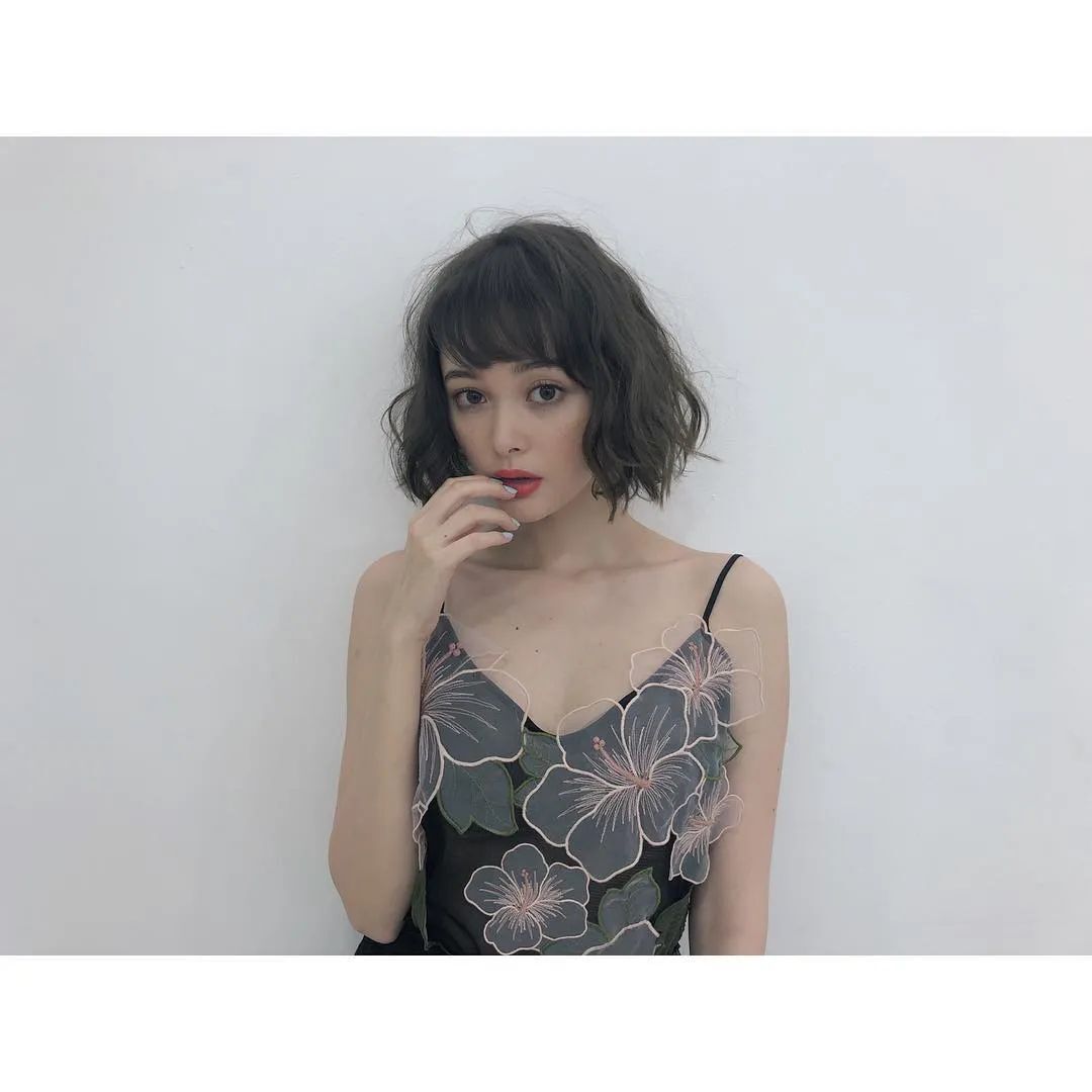 日美混血模特玉城TINA ，甜美可爱
