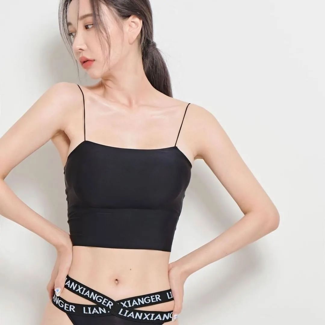 INS美女 | 韩国普拉提教练yetto，精致面容的性感健身模特