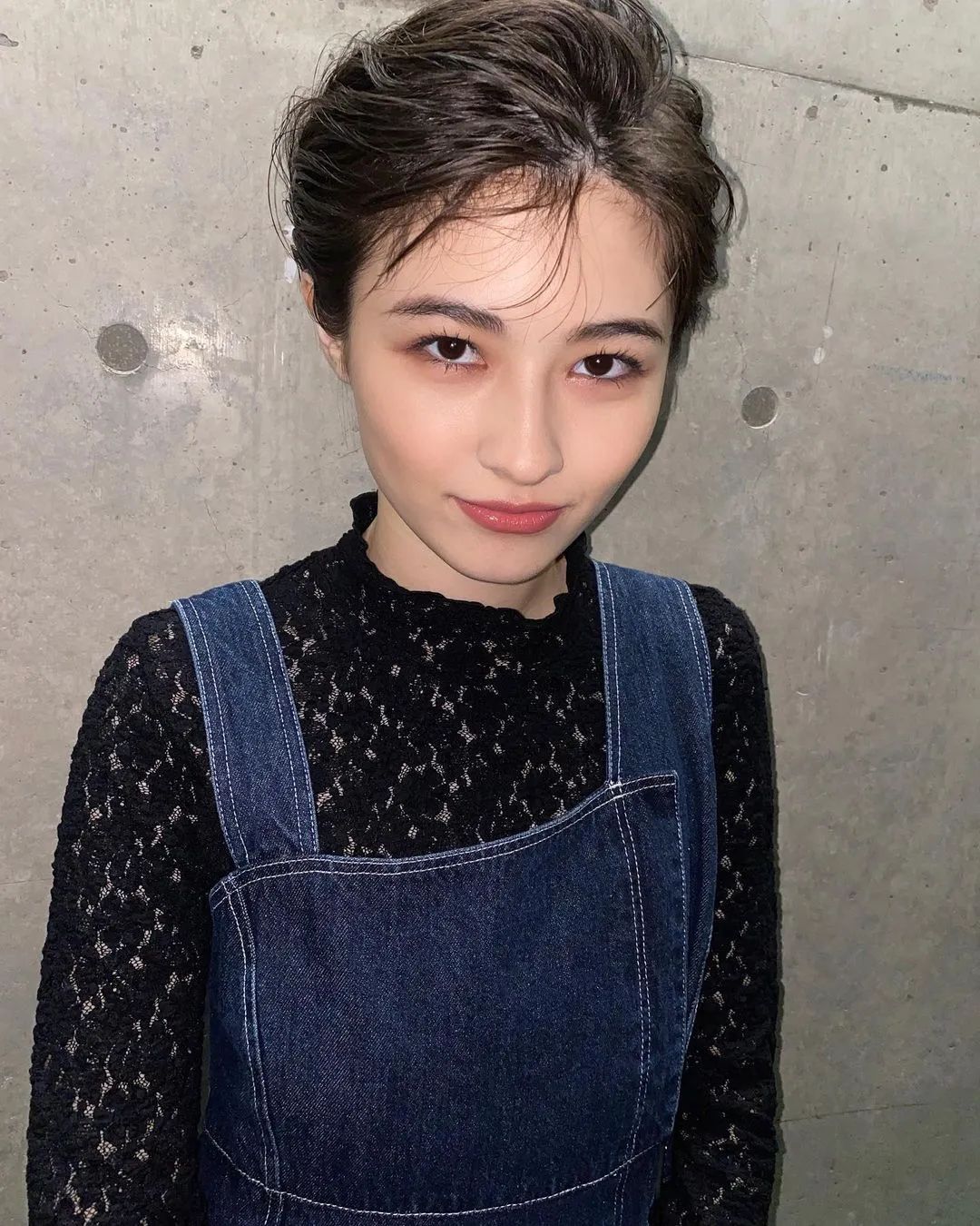 混血模特Arianna Sakura， 元气满满的04 年日本美少女