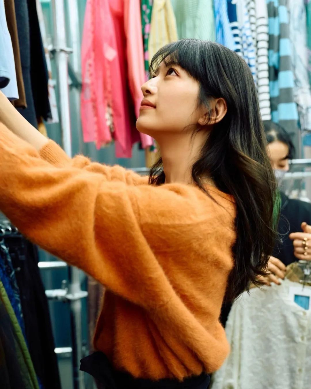 模特小室安未，日本少见的冷淡风清秀气质美女