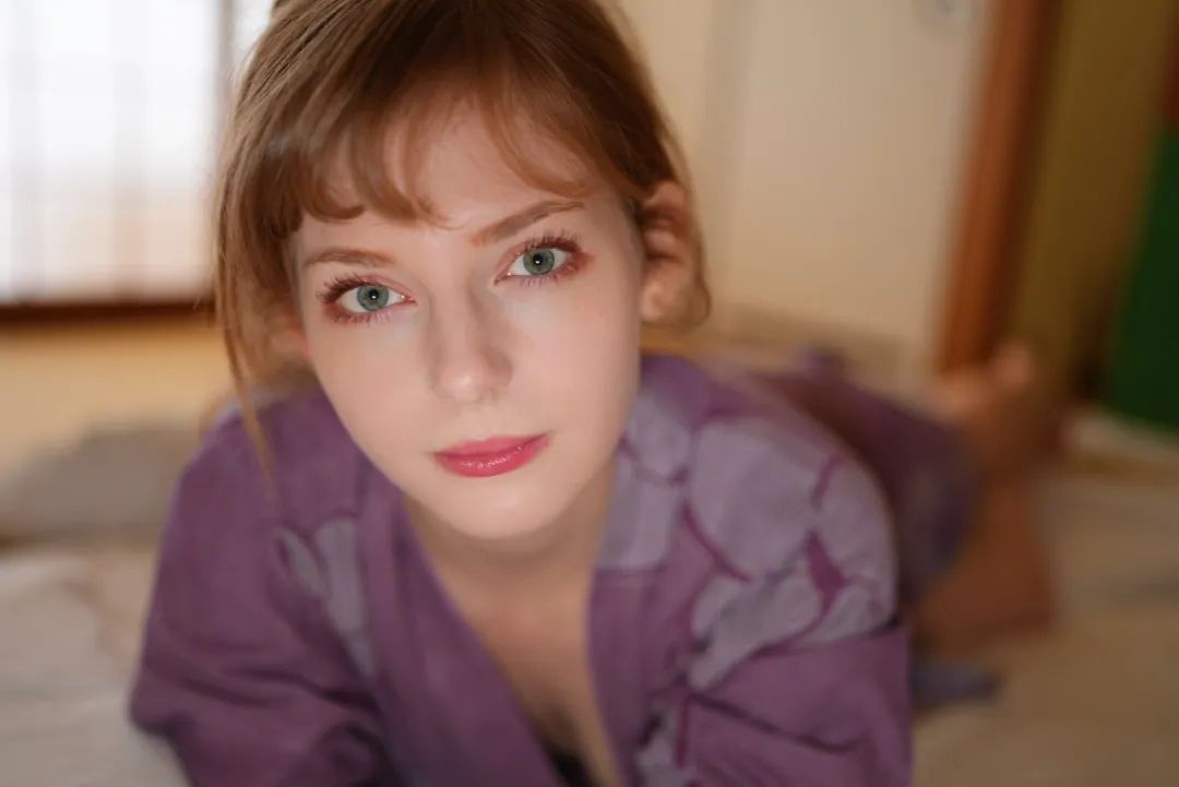 荷兰模特Ella Freya | 你肯定见过她《生化危机4》阿什莉的脸模