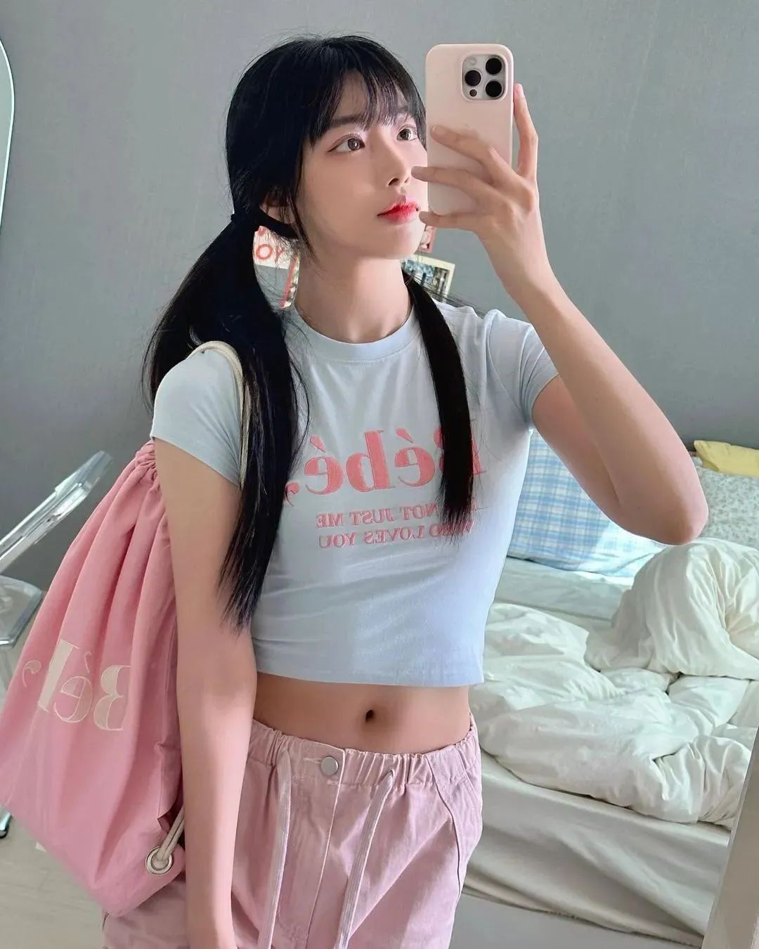 [仙女集]芙蓉不及美人妆，水殿风来珠翠香
