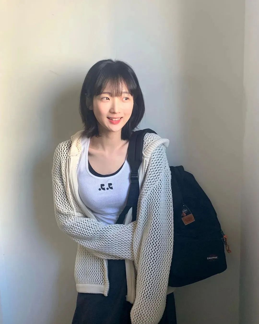 [仙女集]悦目是佳人，荷花羞玉颜