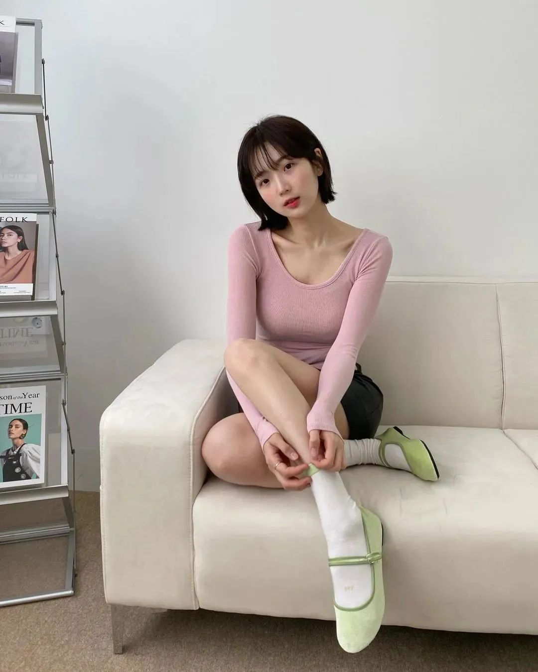 [仙女集]悦目是佳人，荷花羞玉颜