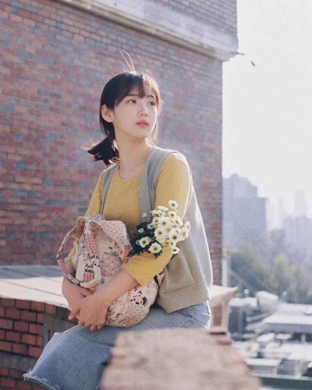 [仙女集]悦目是佳人，荷花羞玉颜