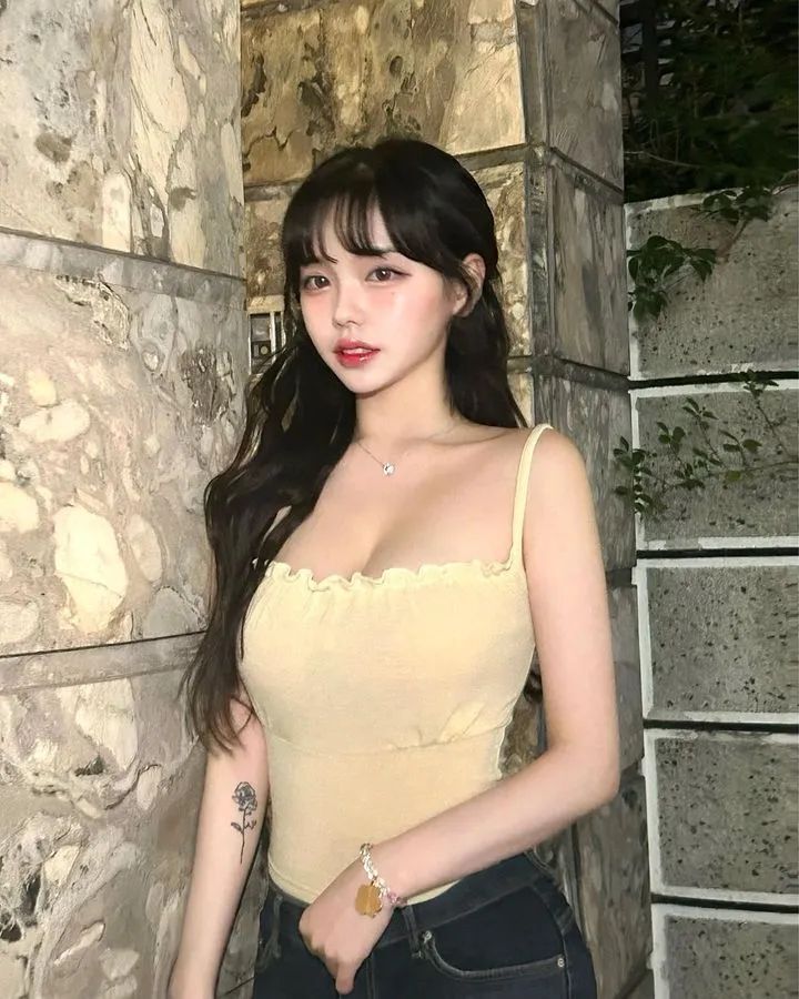 [仙女集]白皙肌肤火辣身材，她赢麻了