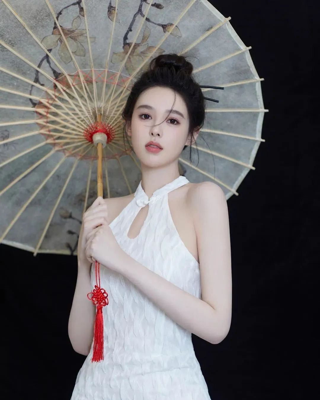 【美女壁纸】甜美御姐范网红女神来袭，夏日炎炎，有你最甜！