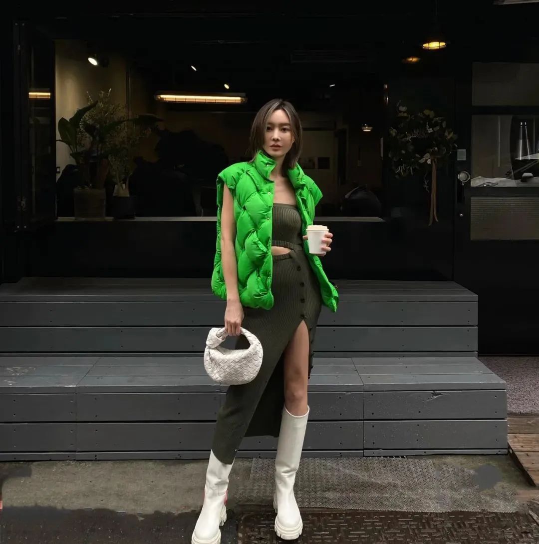 美女壁纸丨颜值和身材具佳的宝岛女神