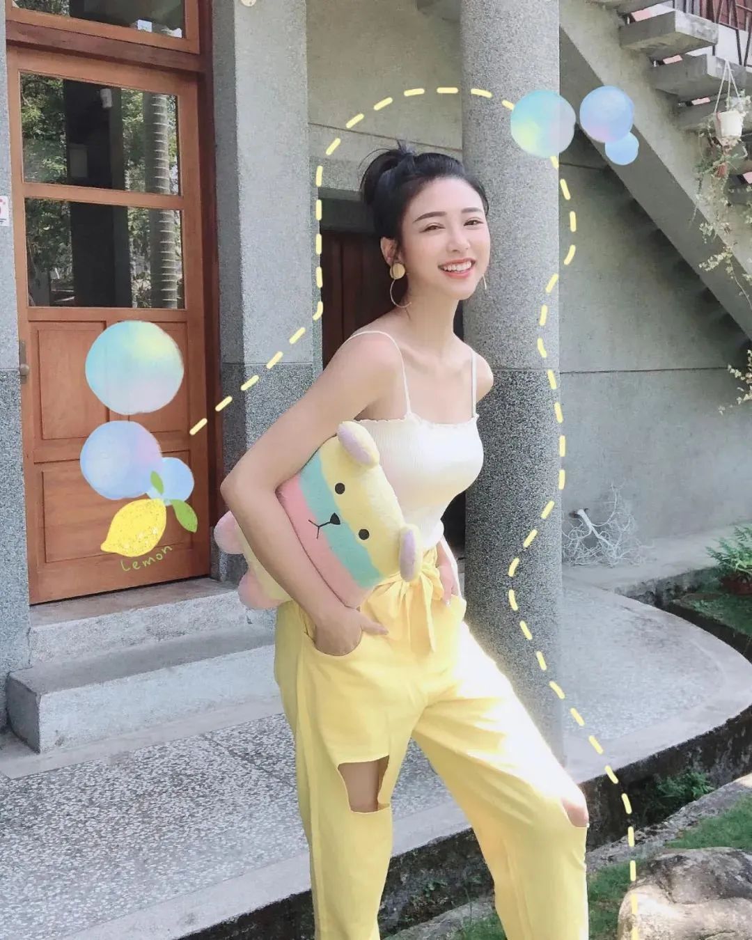杜衫杉，她是台湾“小林志玲”，颜值与身材俱佳的艺术范女神