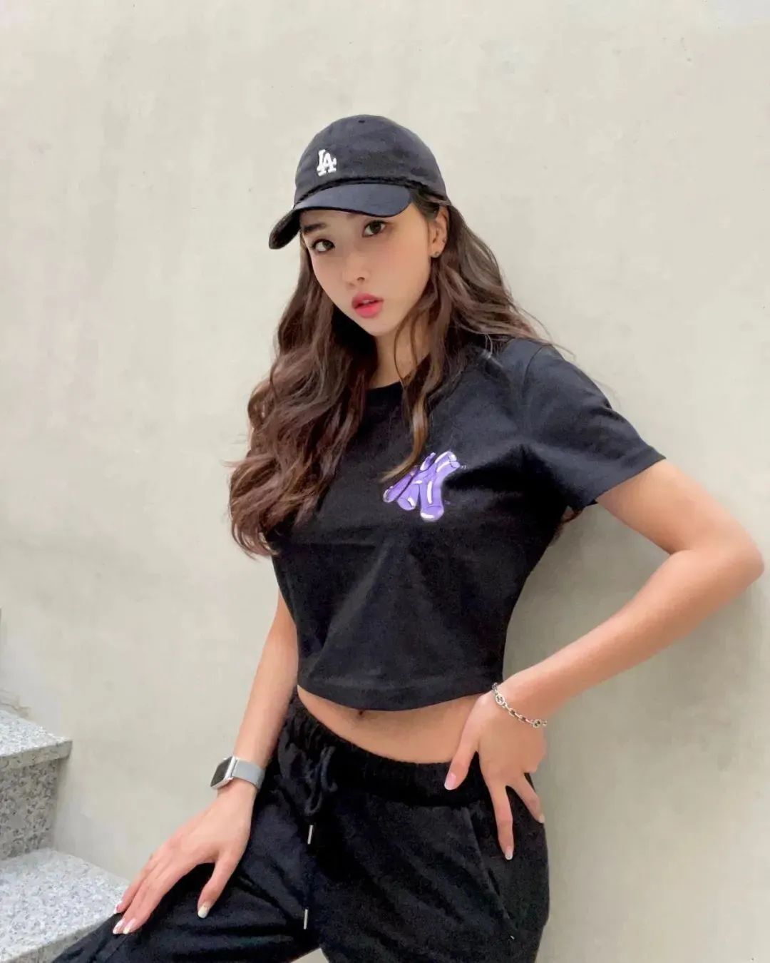 美女壁纸丨韩国最美车模omingky120，身材与美貌并存的网红美女