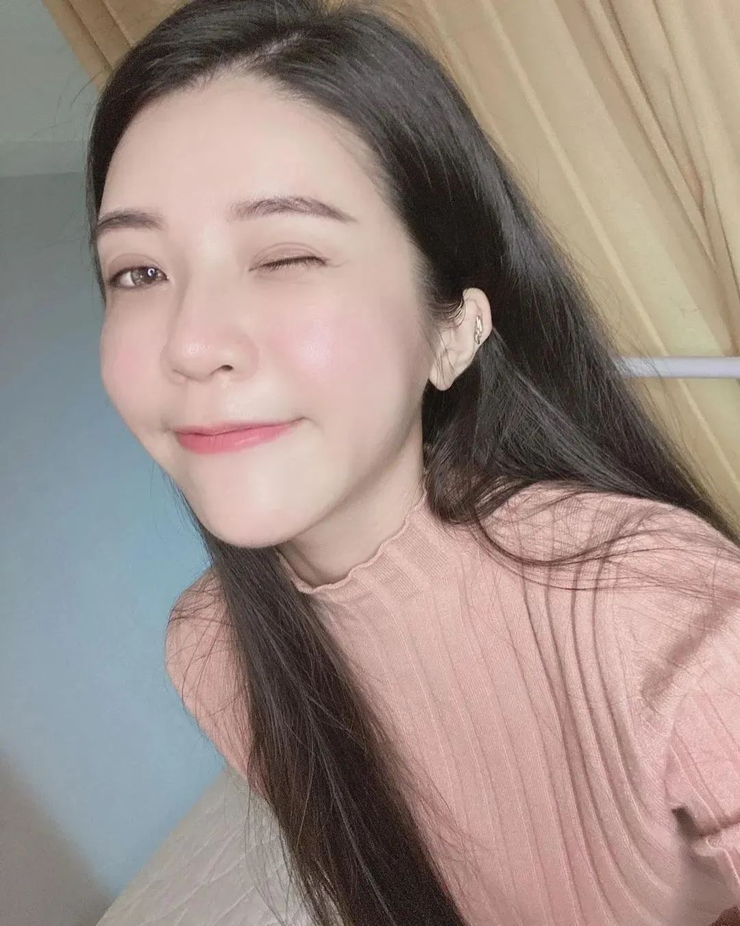 美女壁纸丨Chiao焦糖，长相甜美可人的台湾正妹