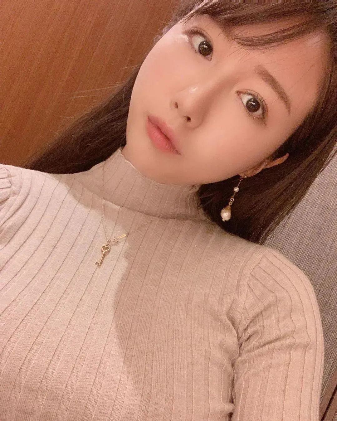 美女壁纸丨安柏，美艳动人的网红美女