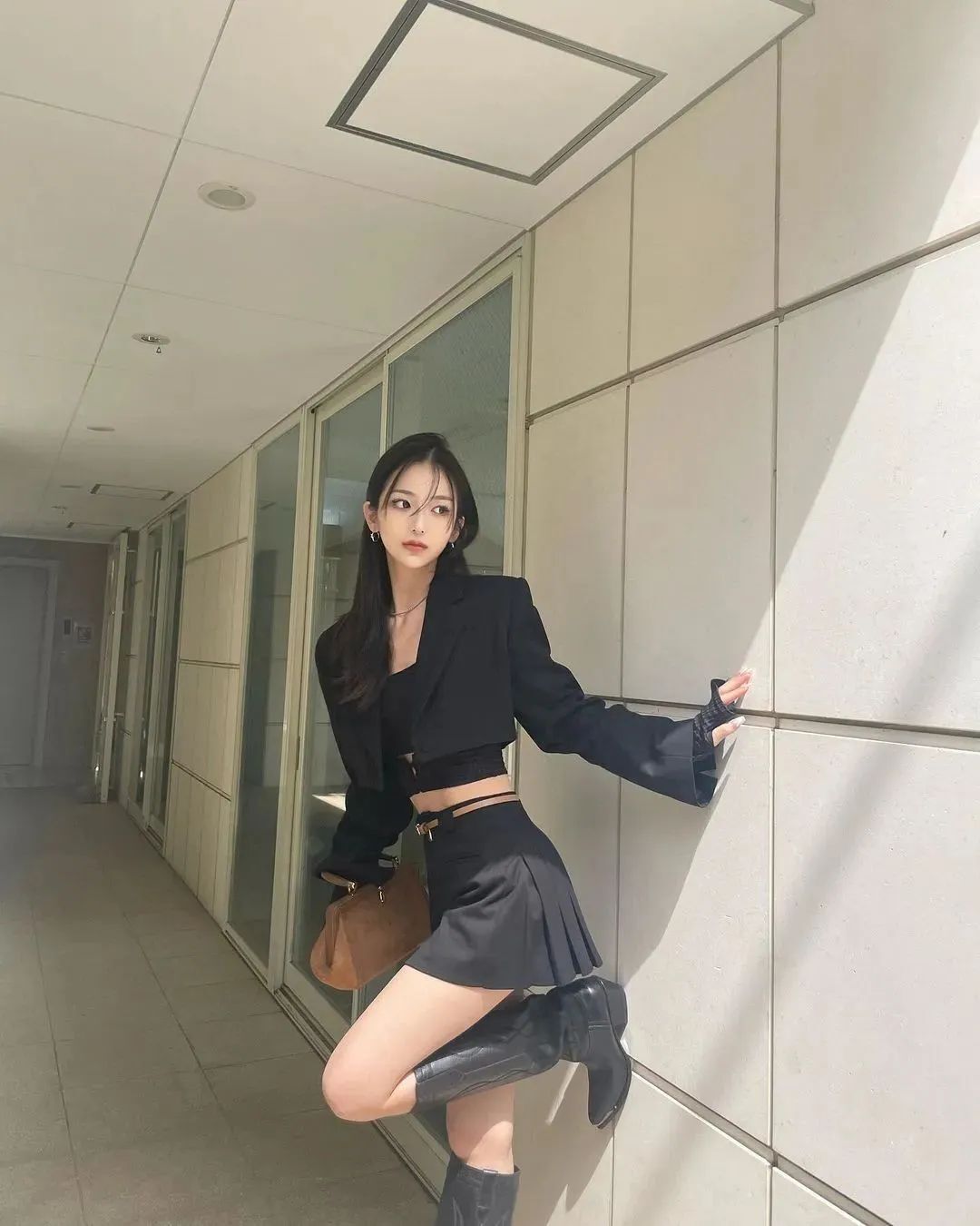 日本网红美女ayagram，又酷又飒的御姐范女神