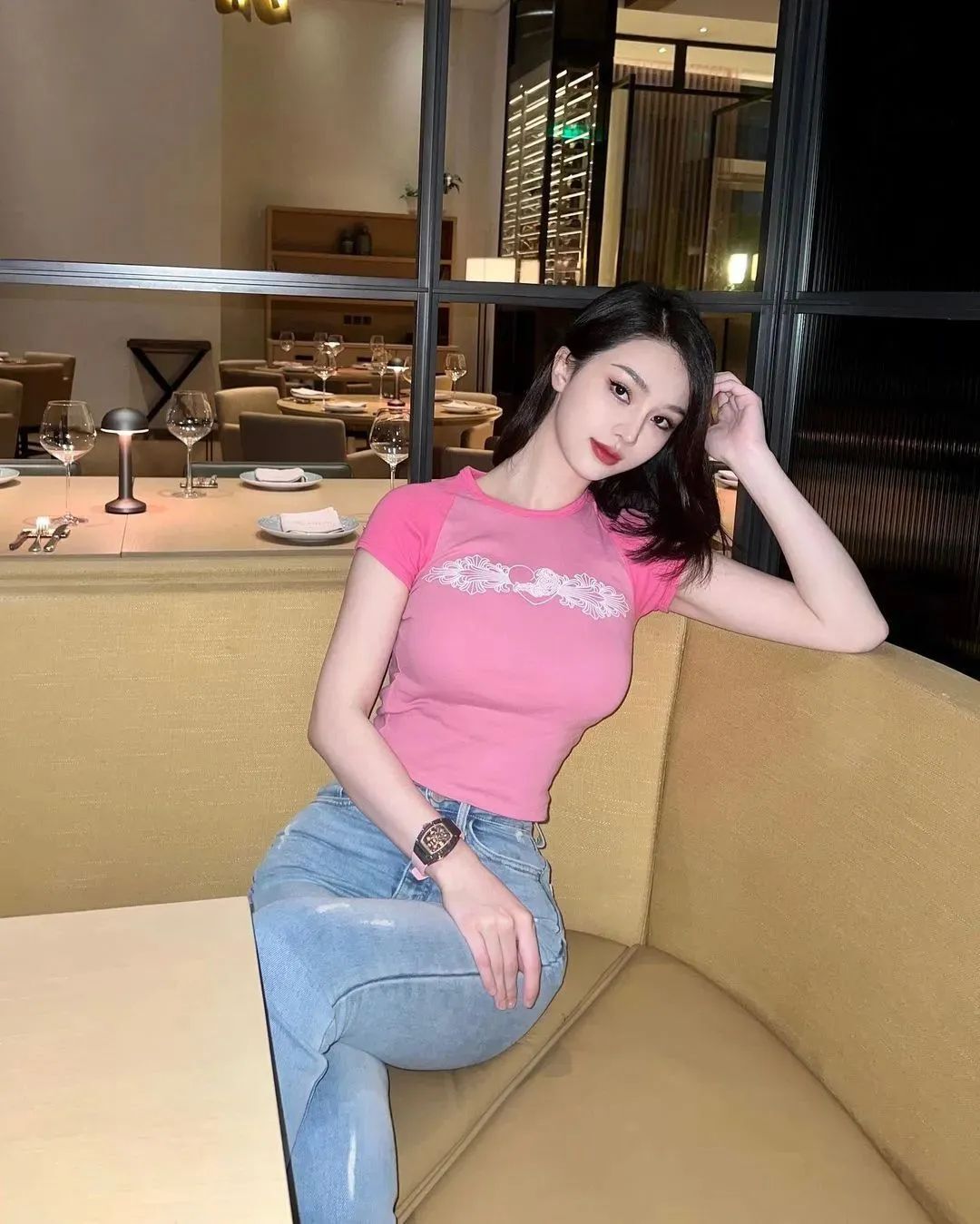 网红辣妈Crissie lee，肤白貌美的气质女神