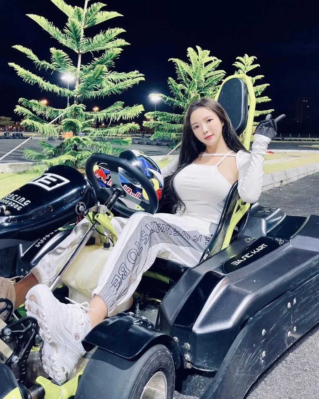 蓝星蕾，甜美迷人的马来西亚网红美女